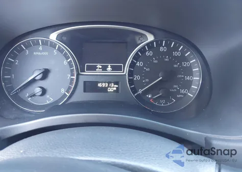 2015 Nissan Pathfinder Platinum/S/Sl/Sv z USA, uszkodzony, nr VIN 5N1AR2MN5FC601600